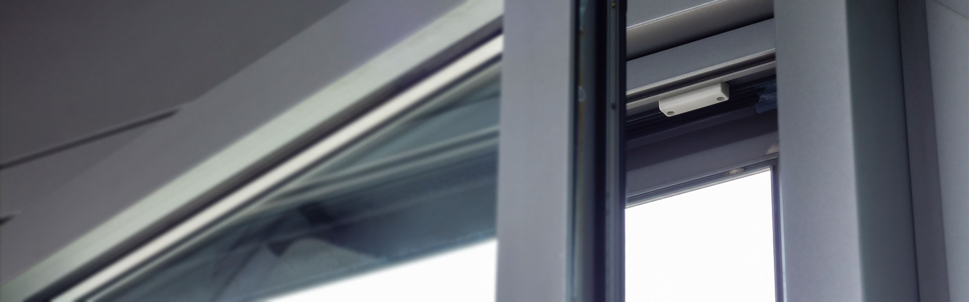 Außensicherung Magnetkontakt am Fensterrahmen